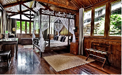 Yangshuo Mountain Retreat